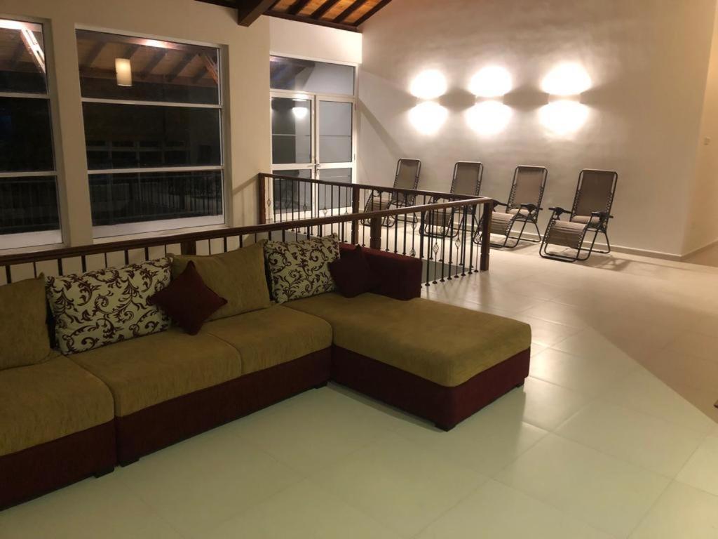 Villa Siri Tropical Retreat à Hikkaduwa Extérieur photo
