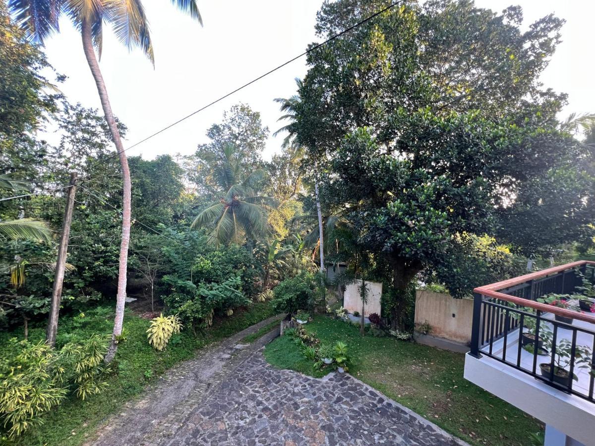 Villa Siri Tropical Retreat à Hikkaduwa Extérieur photo