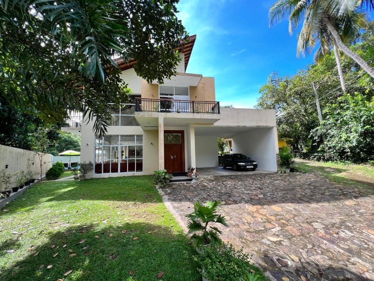 Villa Siri Tropical Retreat à Hikkaduwa Extérieur photo